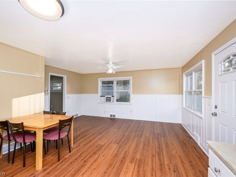 69 W Hiram Street , Barberton, OH 44203 Photo 7