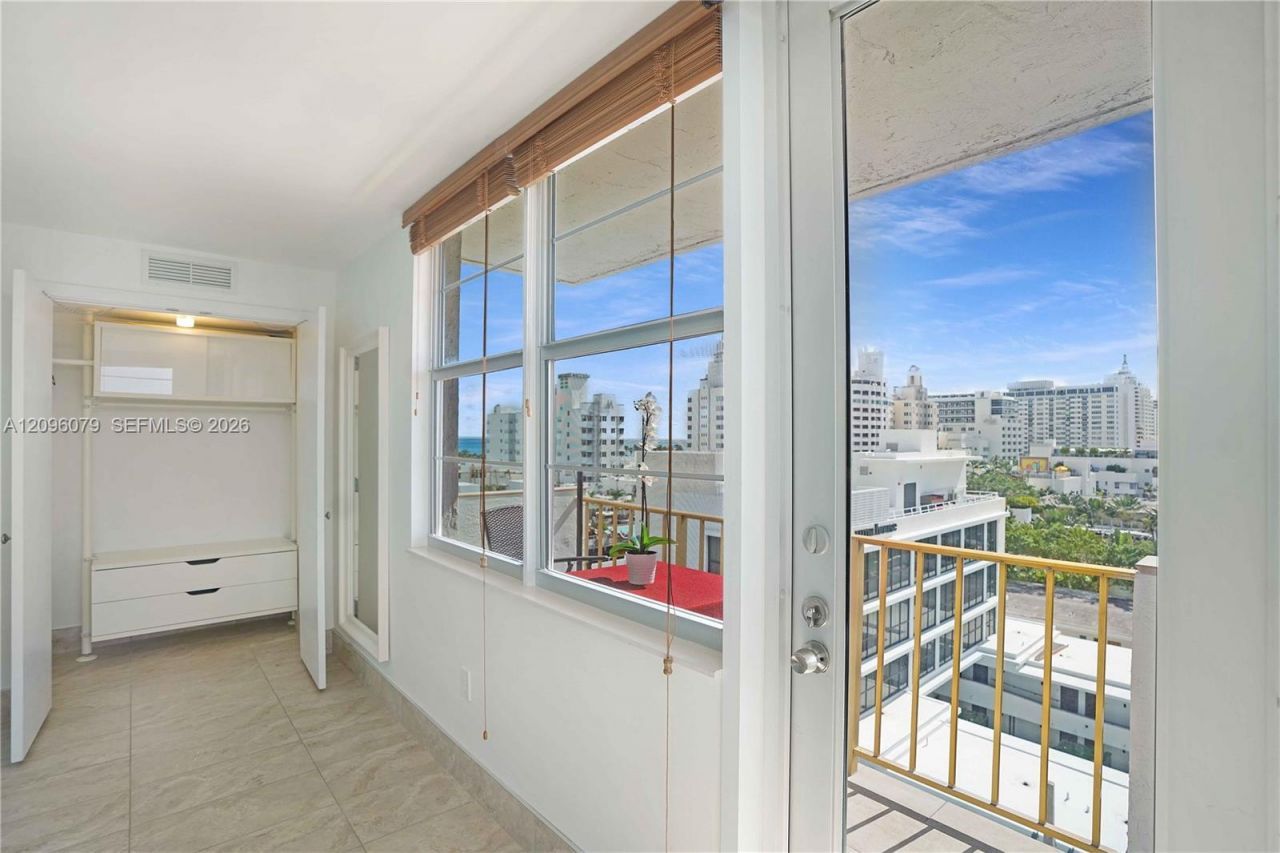 245 18 St , Unit 902, Miami Beach, FL 33139 Photo