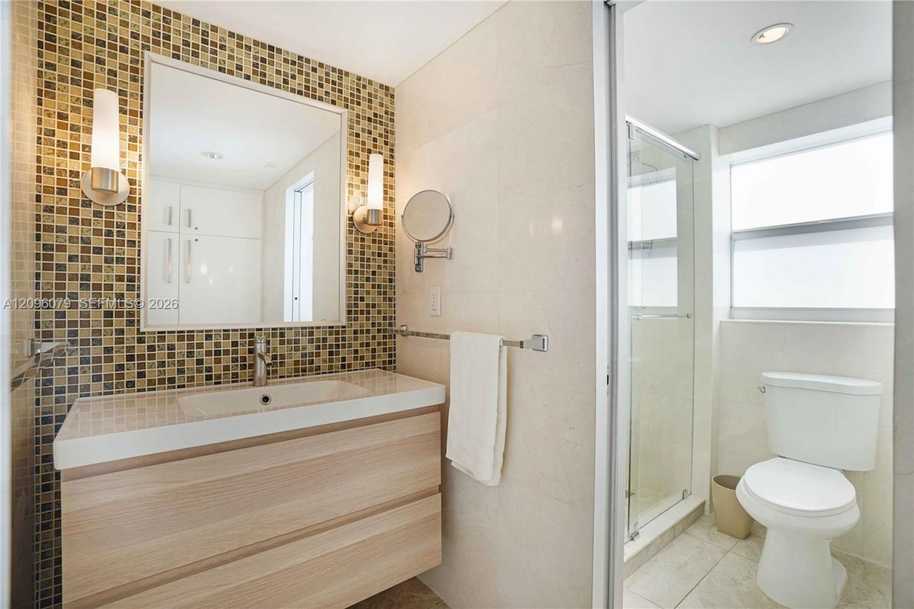 245 18 St , Unit 902, Miami Beach, FL 33139 Photo