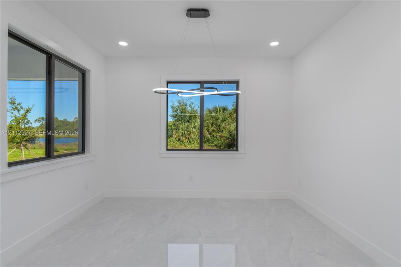 1705 NE 28 St , Cape Coral, FL 33909 Photo