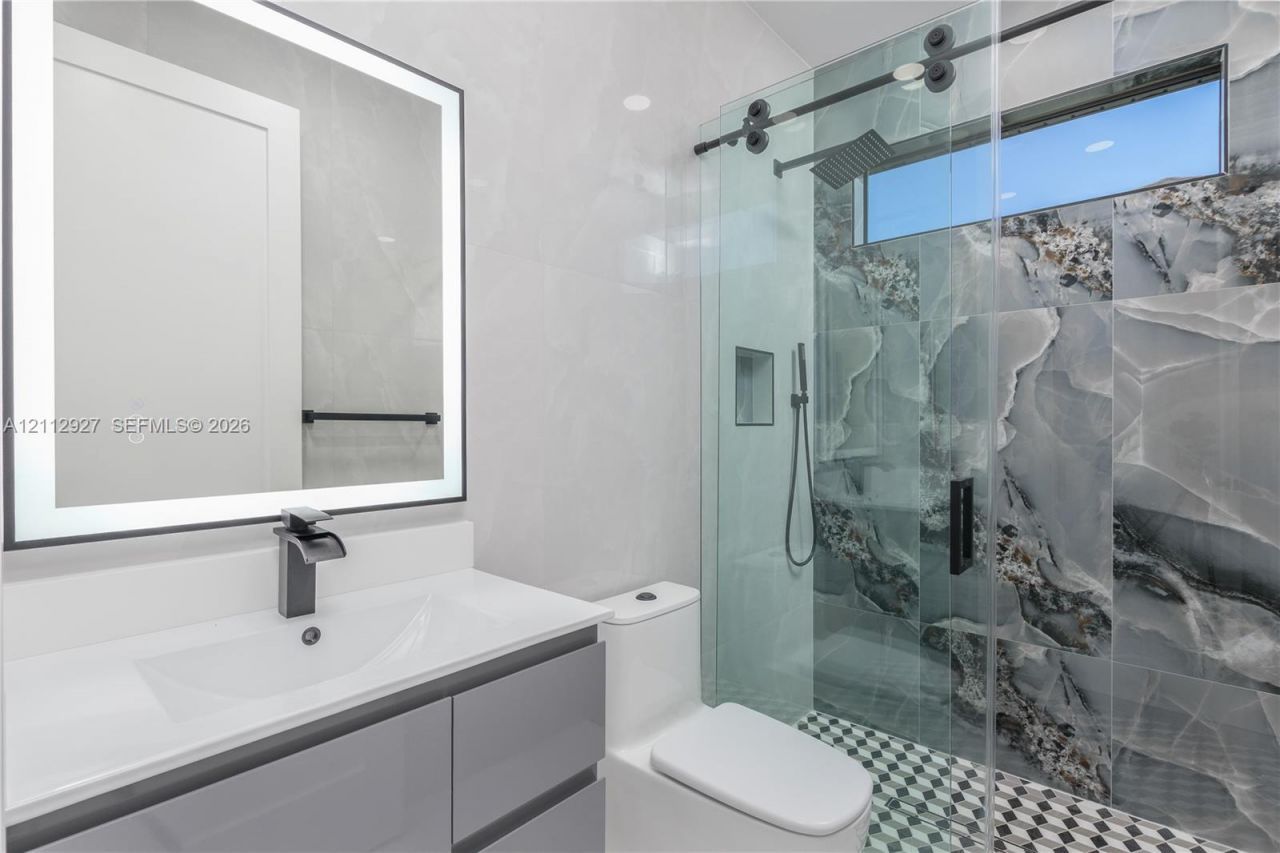 1705 NE 28 St , Cape Coral, FL 33909 Photo
