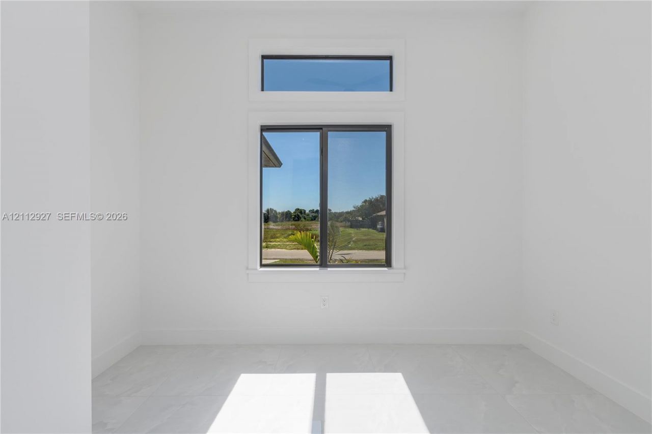 1705 NE 28 St , Cape Coral, FL 33909 Photo