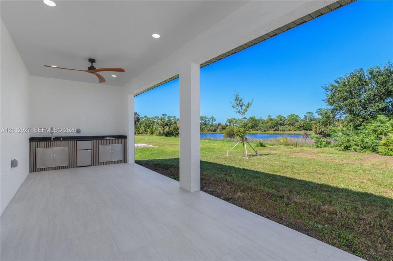 1705 NE 28 St , Cape Coral, FL 33909 Photo
