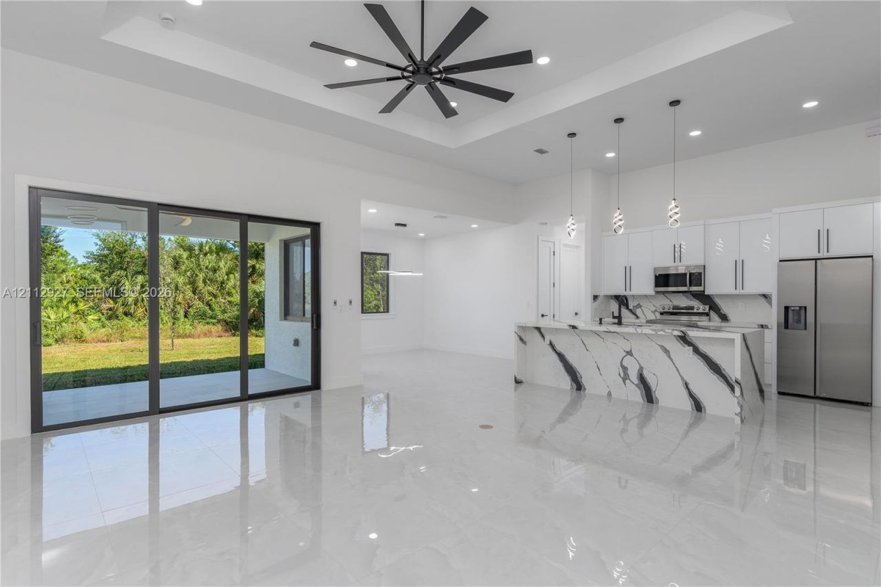 1705 NE 28 St , Cape Coral, FL 33909 Photo
