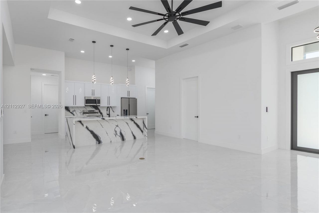 1705 NE 28 St , Cape Coral, FL 33909 Photo