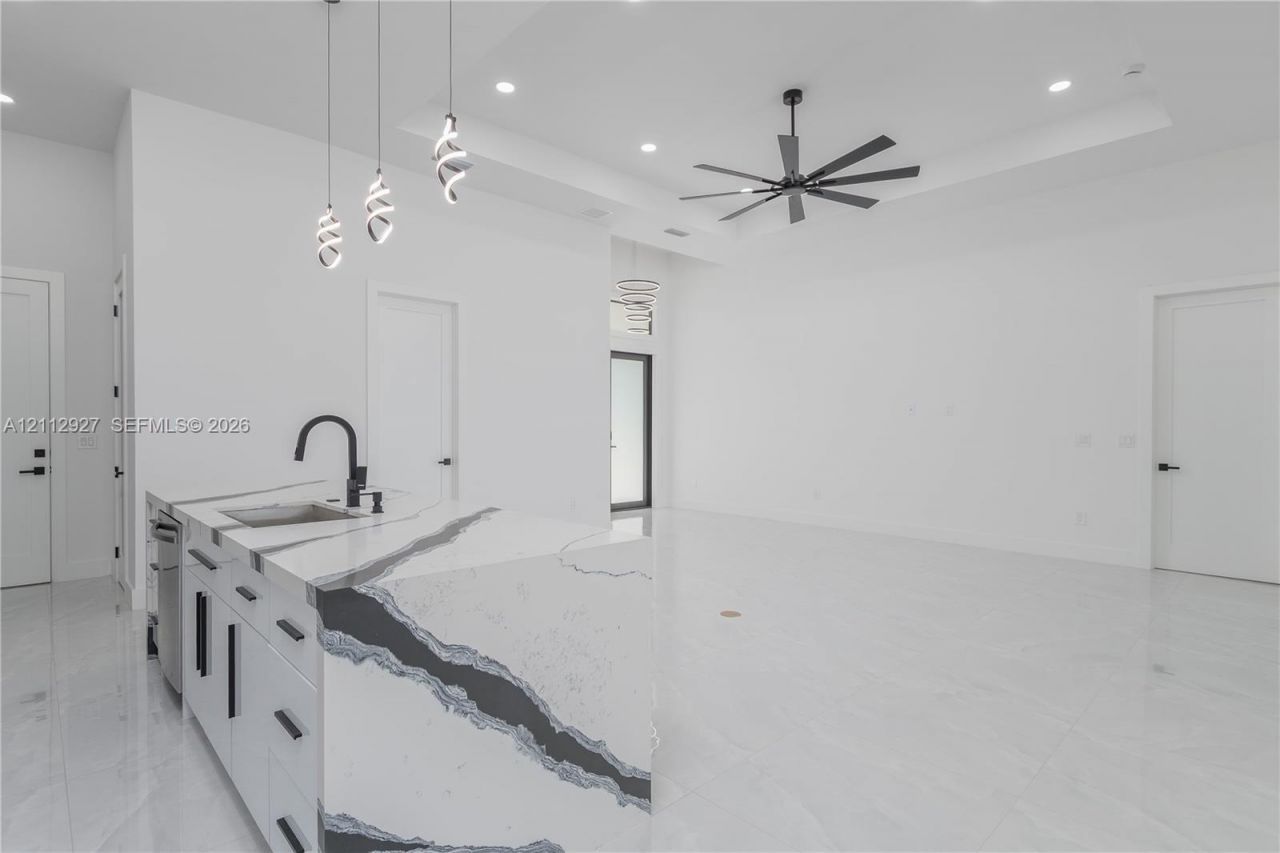 1705 NE 28 St , Cape Coral, FL 33909 Photo