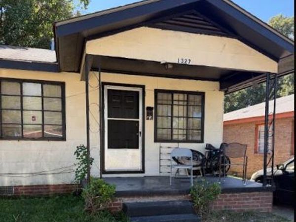1327 Fernwood Drive, Jackson, MS 39213