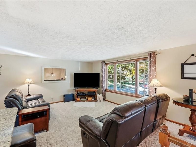 1683 Garry Drive, Bellbrook, OH 45305 Photo 10