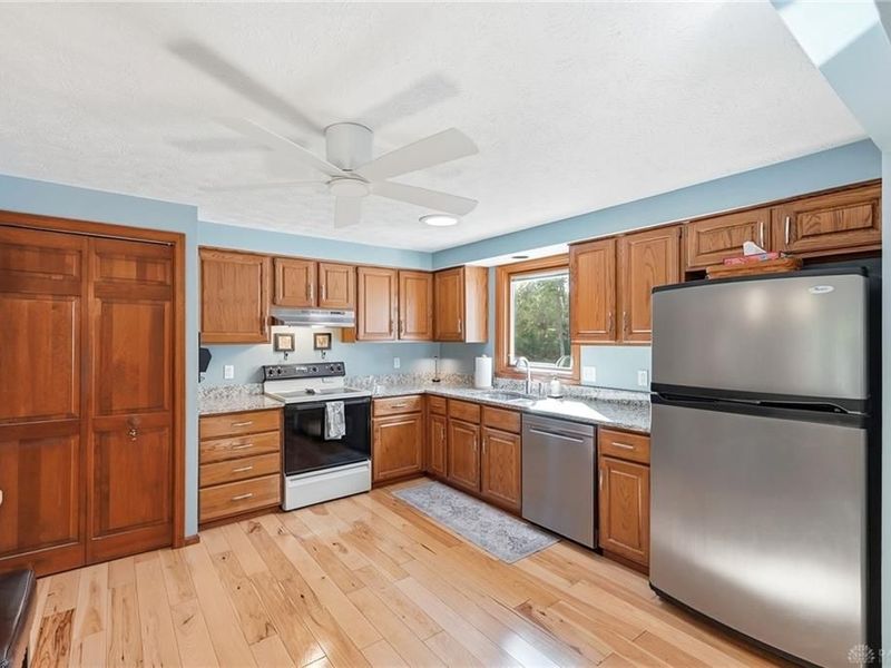 1683 Garry Drive, Bellbrook, OH 45305 Photo 12