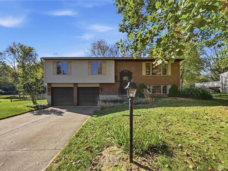 1683 Garry Drive, Bellbrook, OH 45305 Photo 6