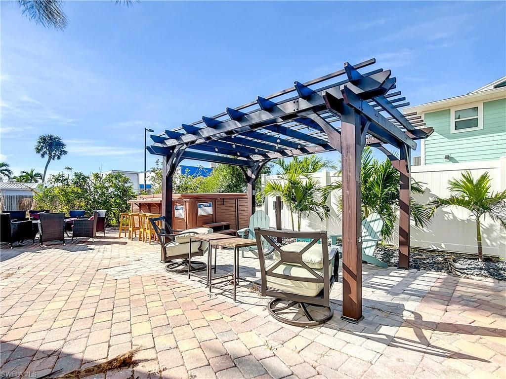 217 Miramar St , Fort Myers Beach, FL 33931 Photo