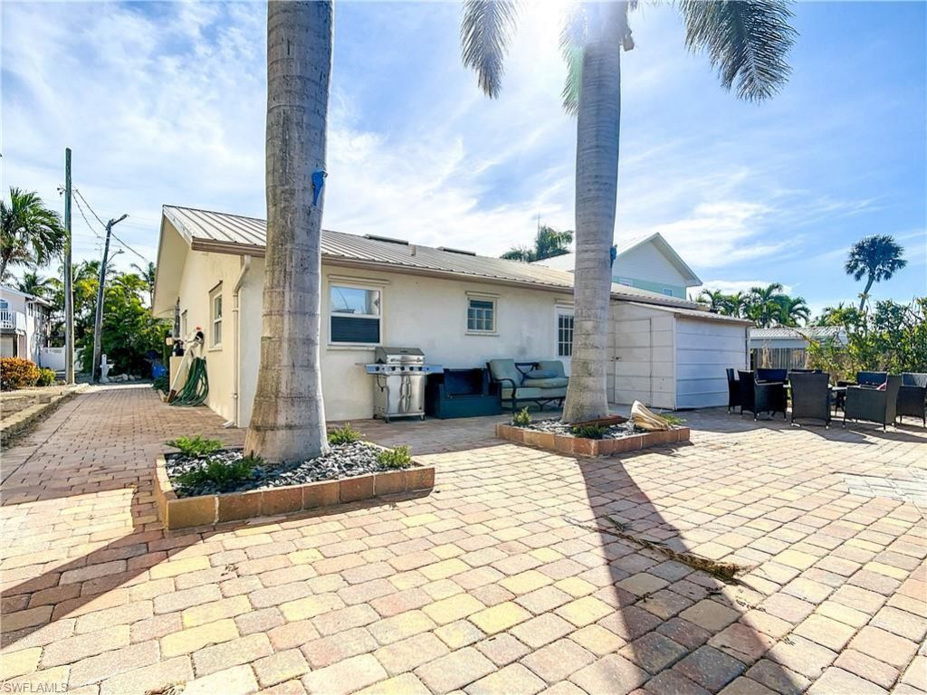 217 Miramar St , Fort Myers Beach, FL 33931 Photo