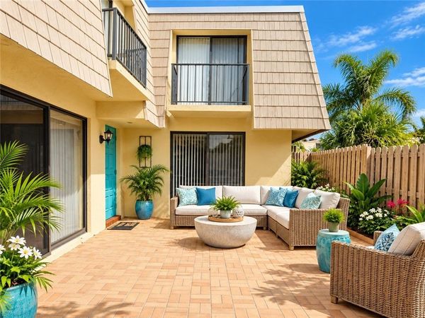 1170 6th Avenue, Unit 11C, Vero Beach, FL 32960