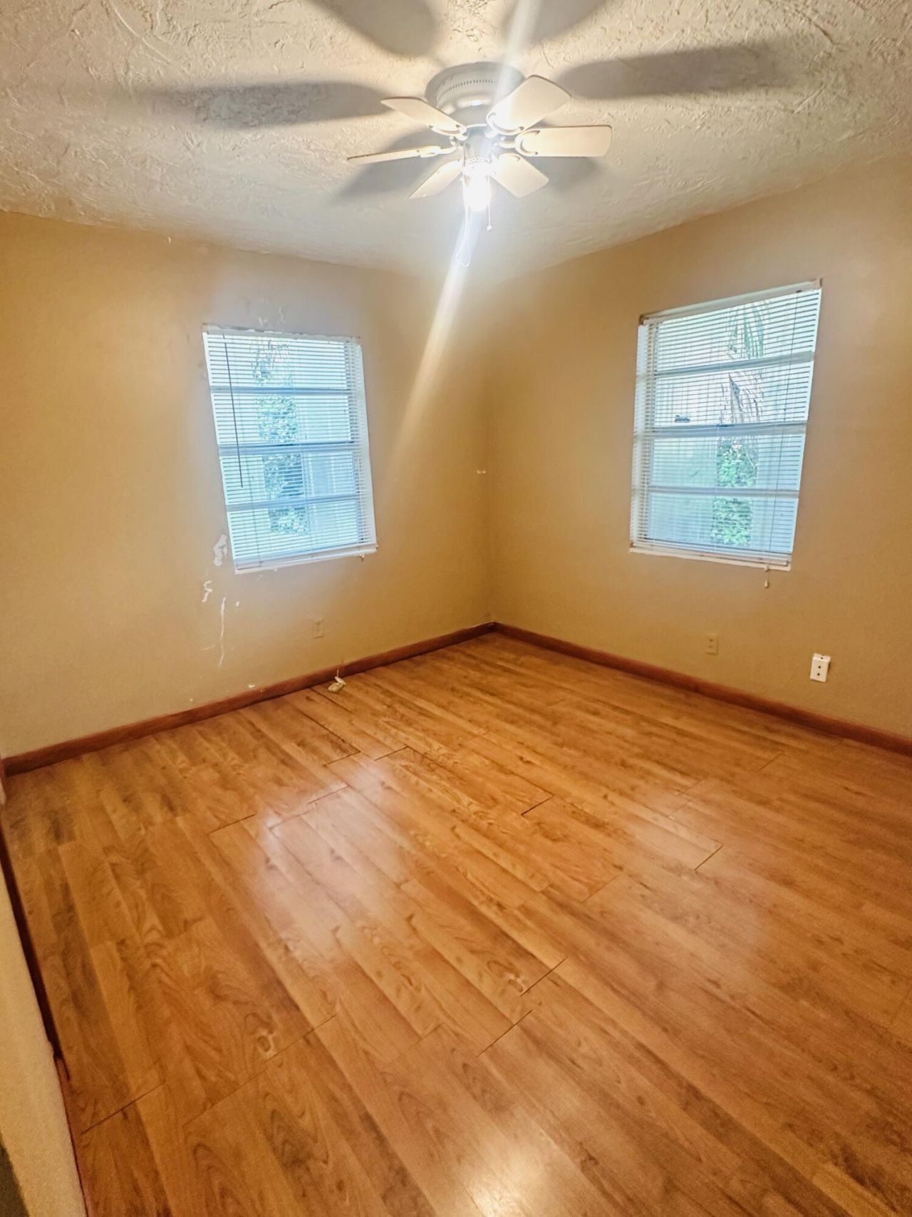 1572 W 10th Street, Riviera Beach, FL 33404 Photo
