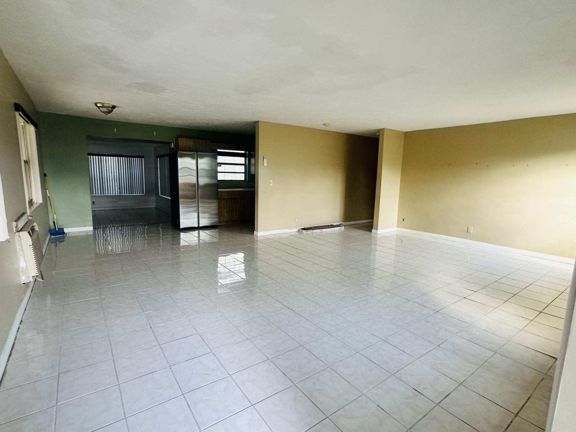 1572 W 10th Street, Riviera Beach, FL 33404 Photo