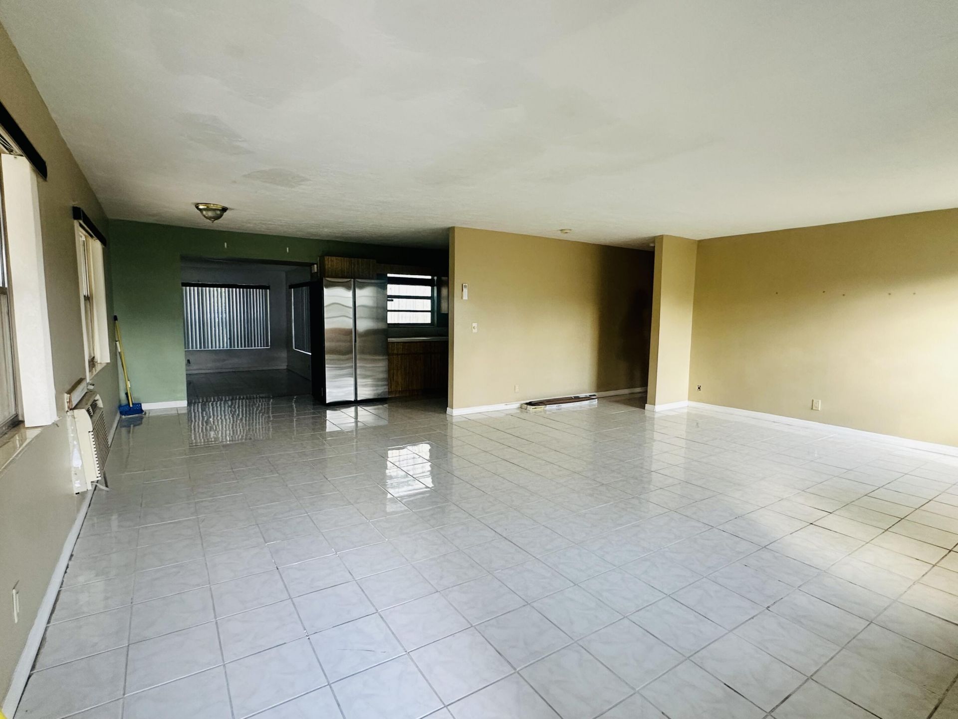 1572 W 10th Street, Riviera Beach, FL 33404 Photo