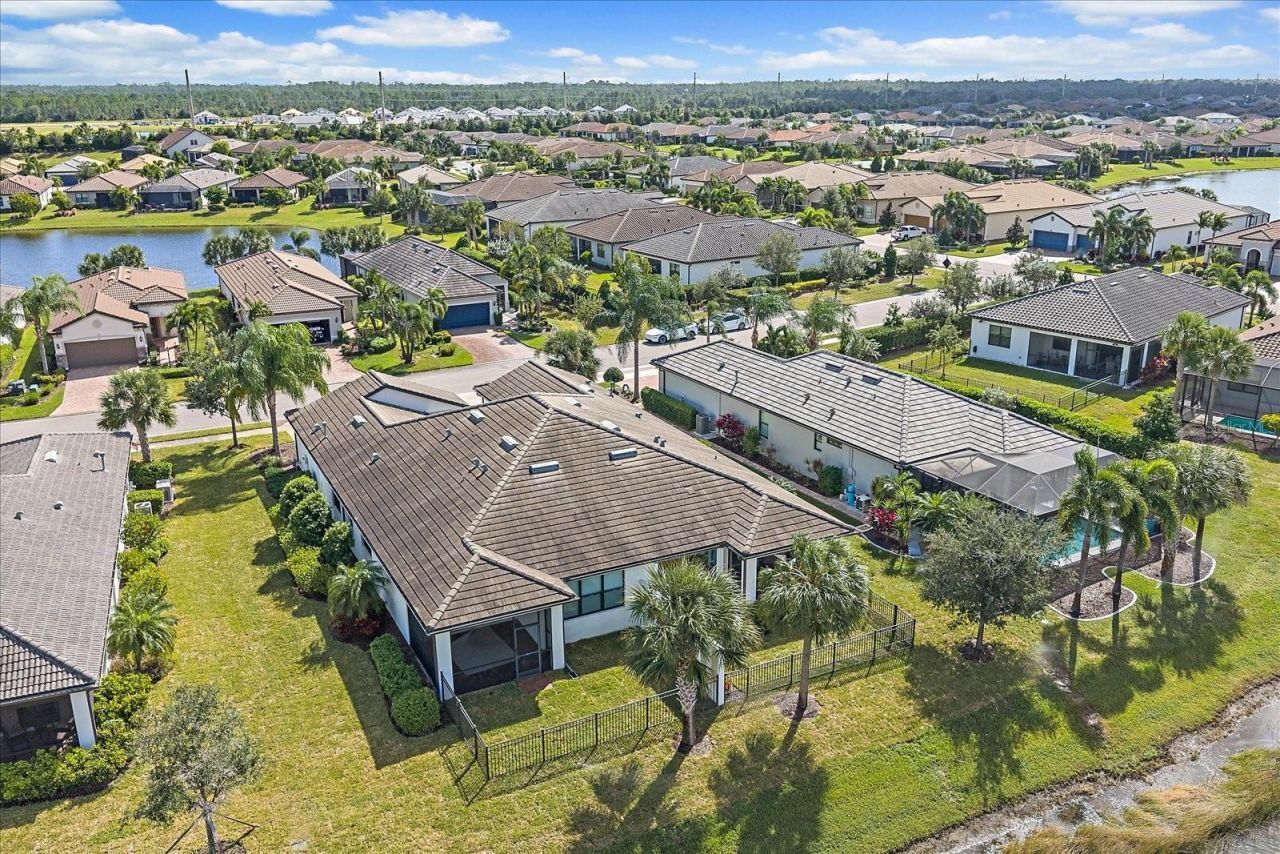 7022 Holbrook Cove , Lakewood Ranch, FL 34202 Photo