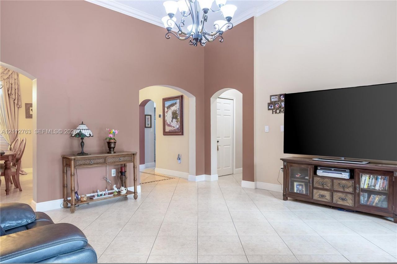 7940 NW 159th Ter , Miami Lakes, FL 33016 Photo