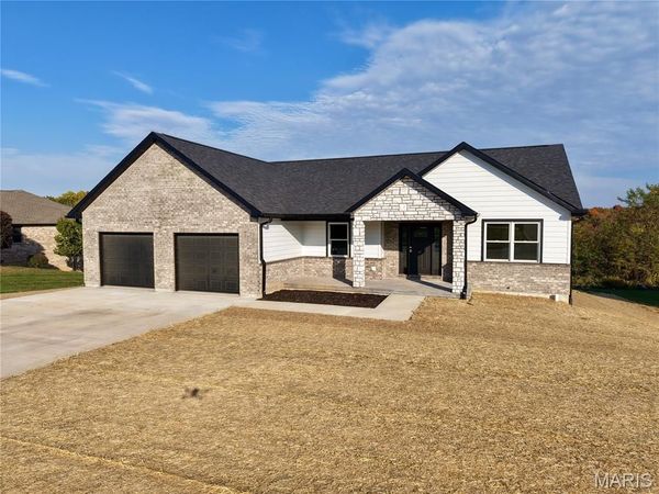 150 Gala Drive , Hannibal, MO 63401