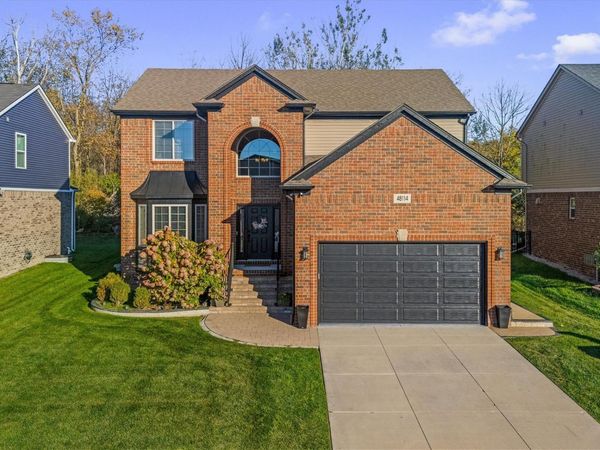 48114 Manhattan Drive, Macomb Township, Mi 48042