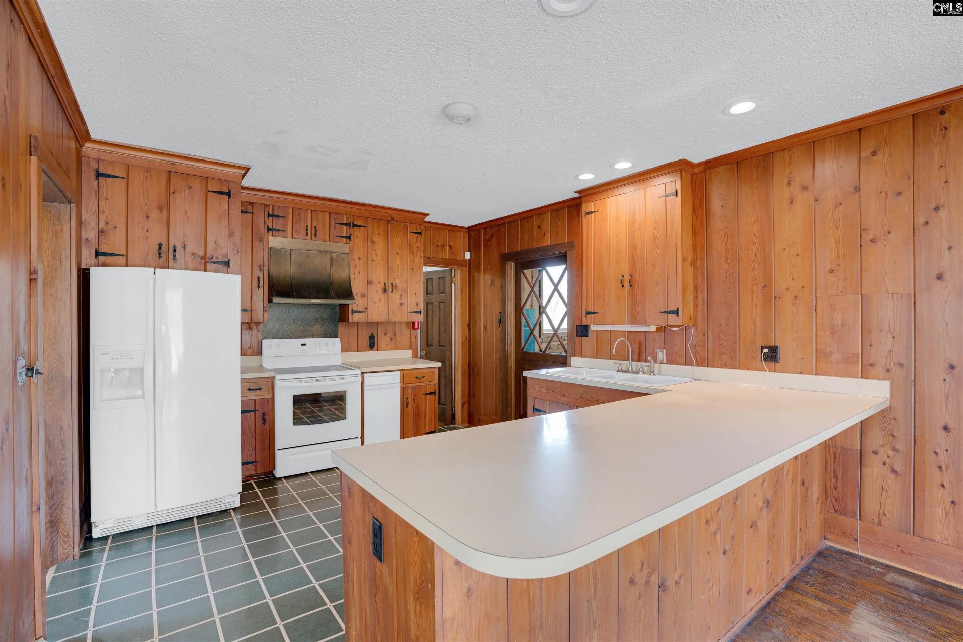 932 Toms Creek Road Photo 20