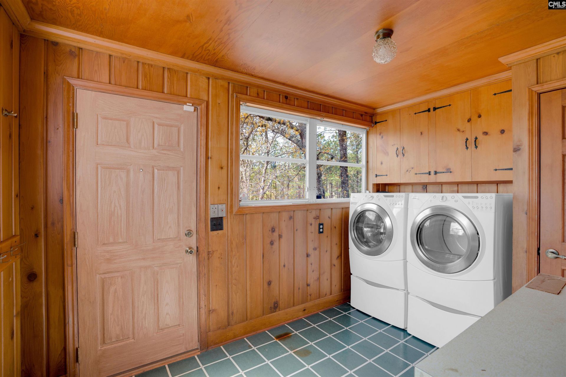 932 Toms Creek Road Photo 24