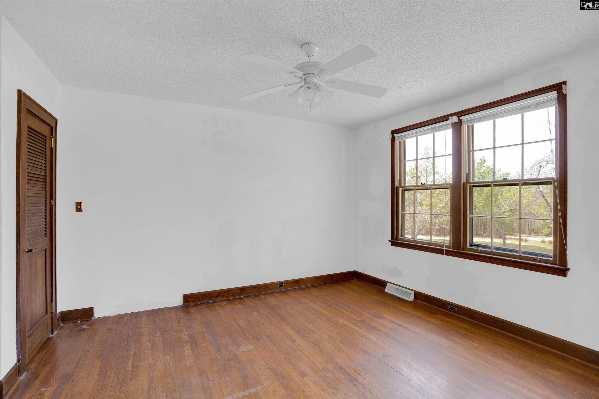 932 Toms Creek Road Photo 29