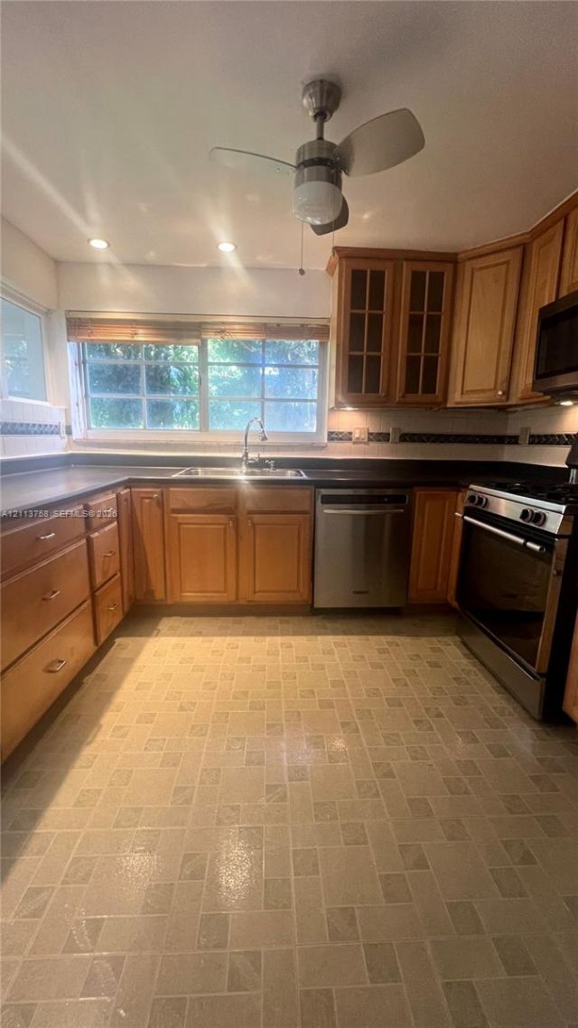 814 Michigan Ave , Unit 814, Miami Beach, FL 33139 Photo