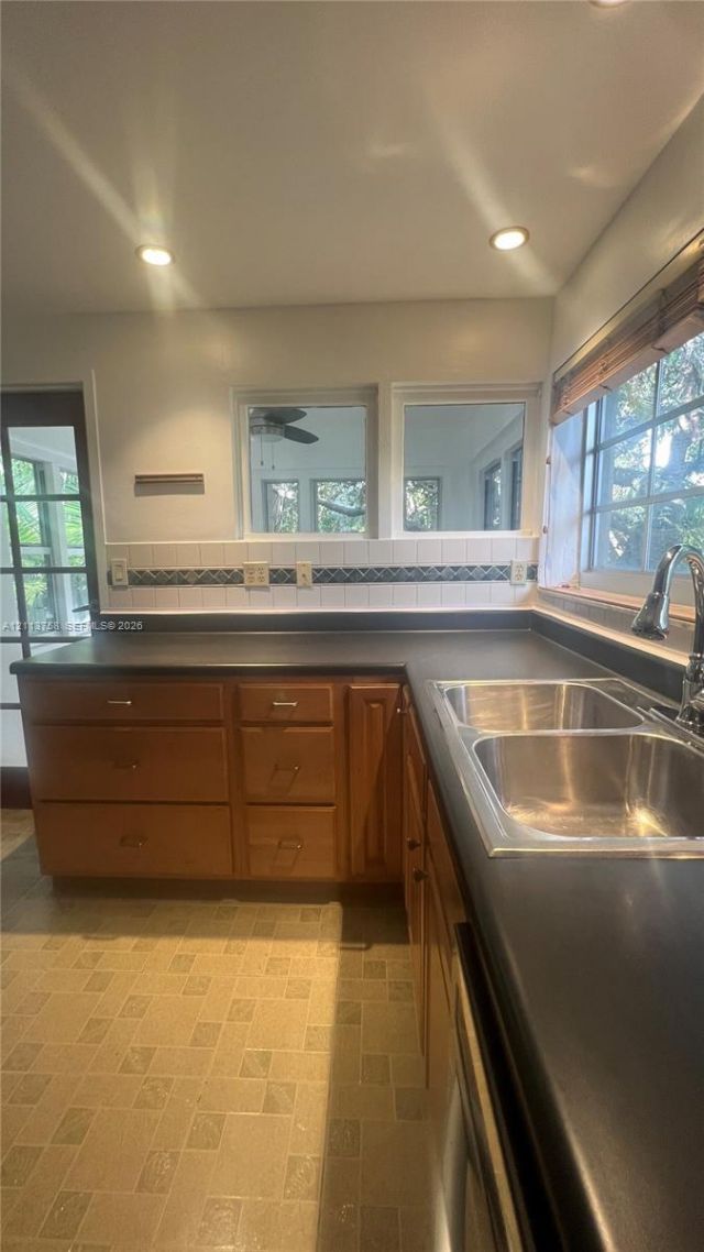 814 Michigan Ave , Unit 814, Miami Beach, FL 33139 Photo