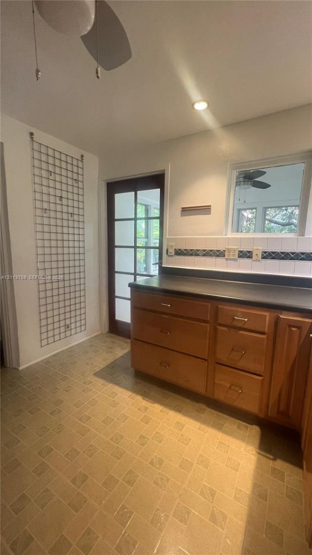 814 Michigan Ave , Unit 814, Miami Beach, FL 33139 Photo