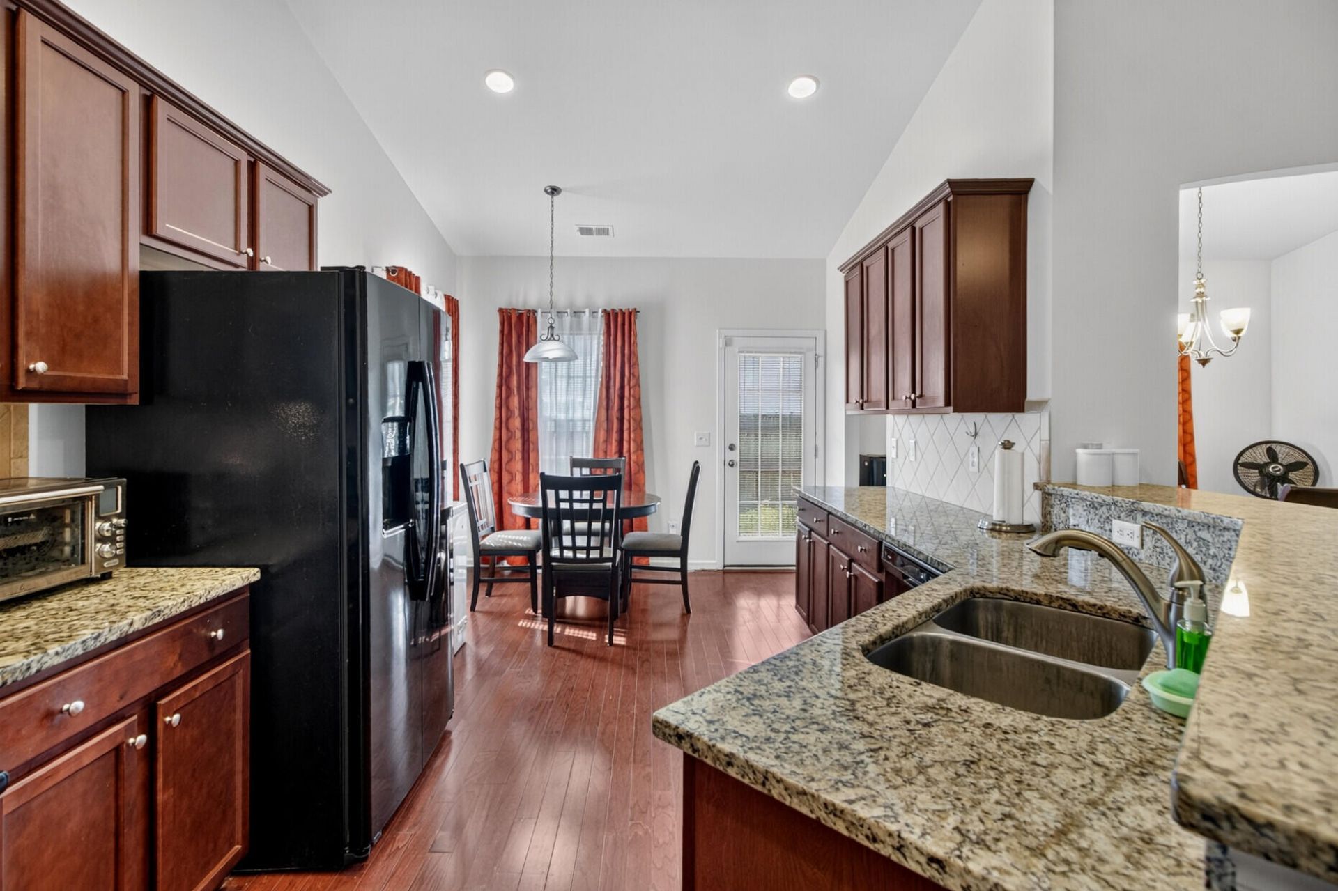 3807 Sourwood Court Photo 15