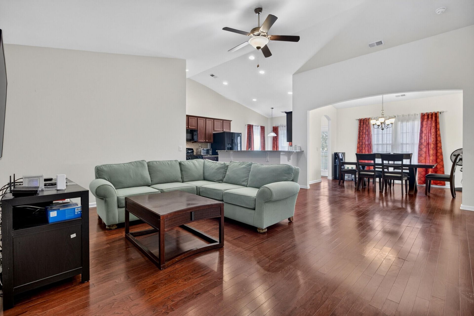 3807 Sourwood Court Photo 7