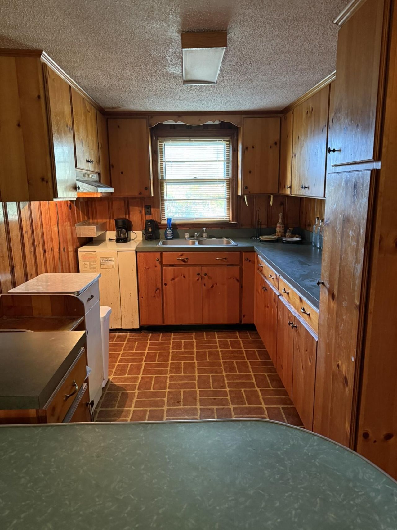 406 Smoak Street Photo 4