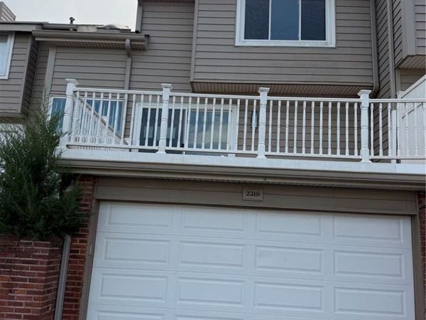 2219 Clayville Court , Chesterfield, MO 63017