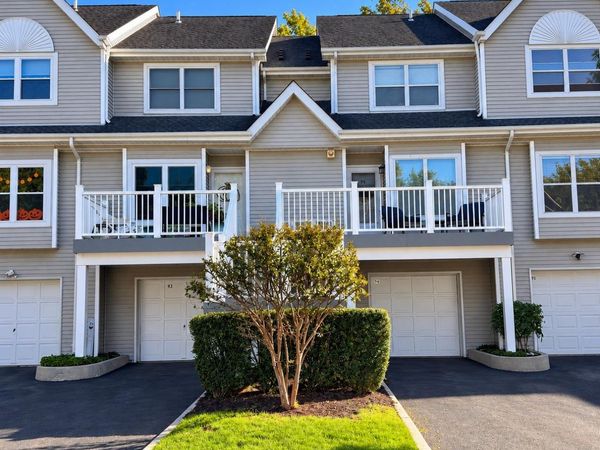 94 Leeward Lane , Port Jefferson, NY 11777