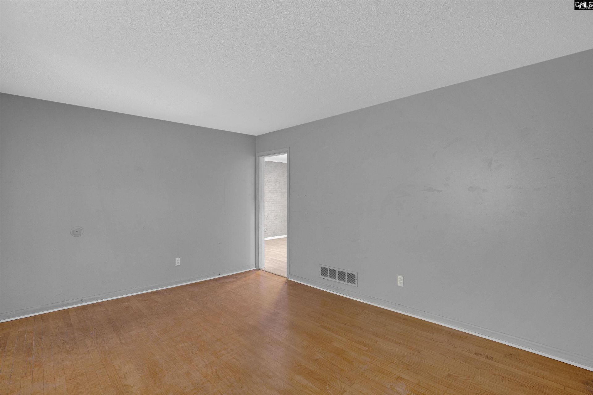 601 Floyd Drive  Photo 5