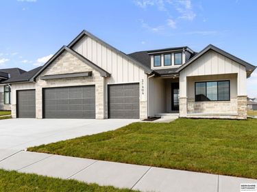 21404 Morning View Drive, Elkhorn, NE 68022