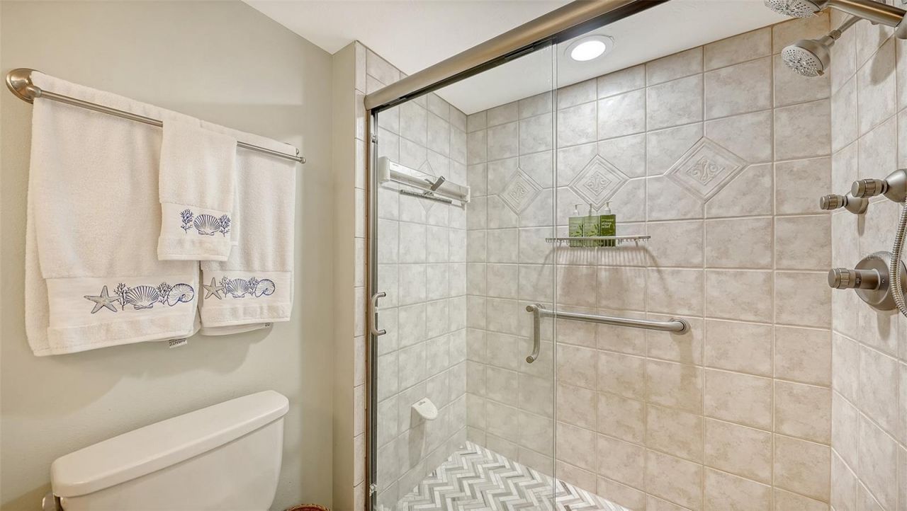 2425 Gulf Of Mexico Drive, Unit 1E, Longboat Key, FL 34228 Photo