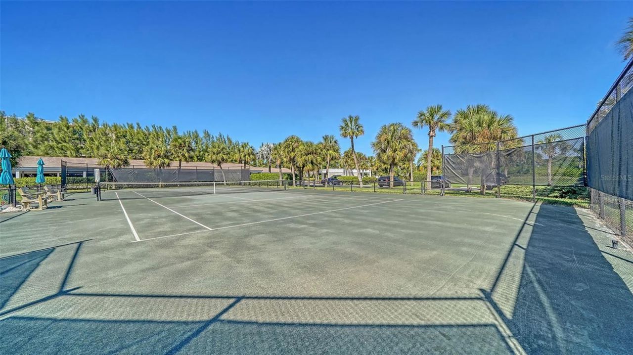 2425 Gulf Of Mexico Drive, Unit 1E, Longboat Key, FL 34228 Photo
