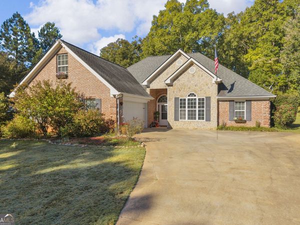 102 Genessa Court, Mansfield, GA 30055