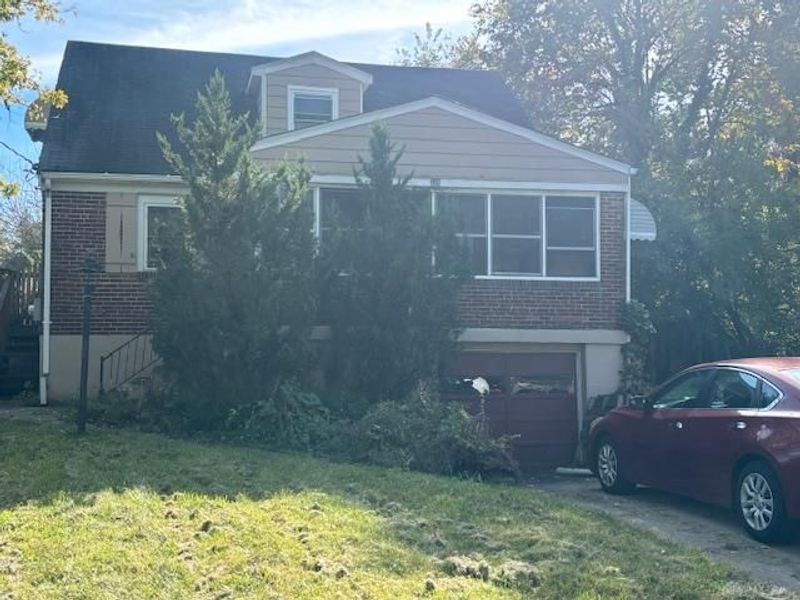 320 Grove Court, Wyoming, OH 45215 Photo 1