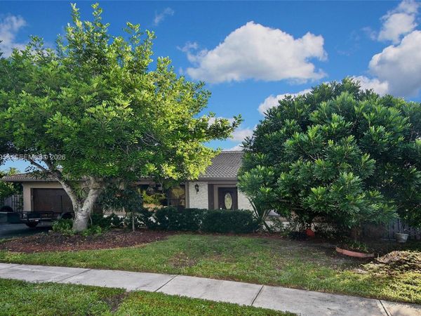 476 SW 169th Ter , Weston, FL 33326
