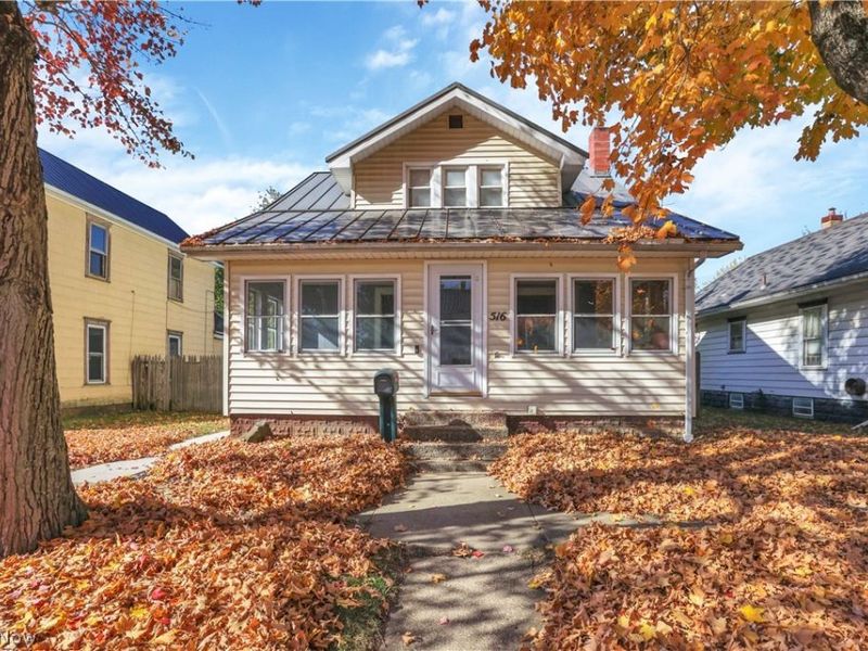 516 Mulvane Street, Newcomerstown, OH 43832 Photo 2