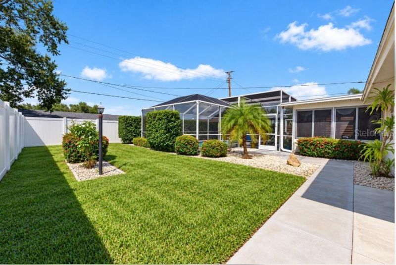 3141 Regatta Circle , Sarasota, FL 34231 Photo