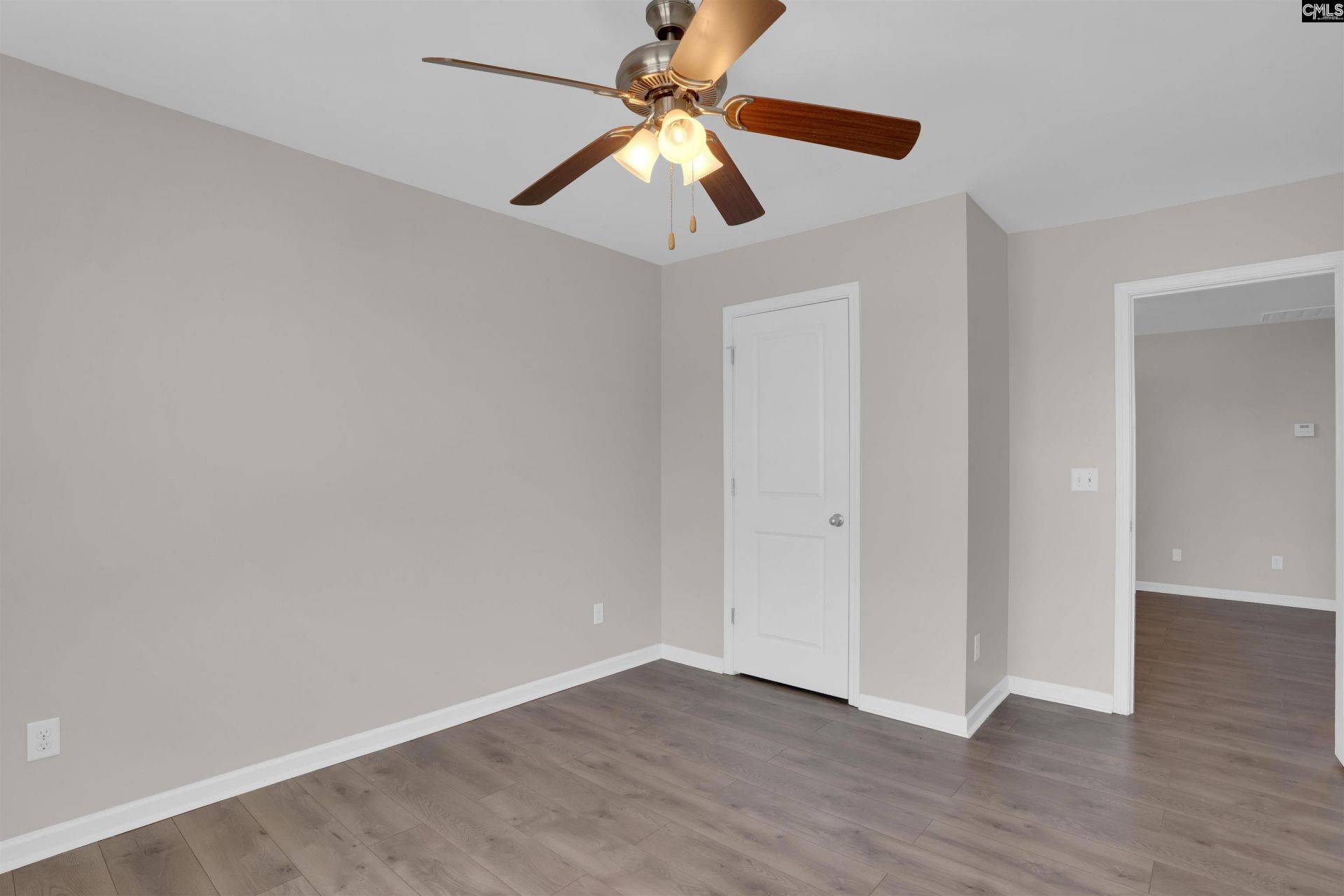834 Dovefield Lane  Photo 32