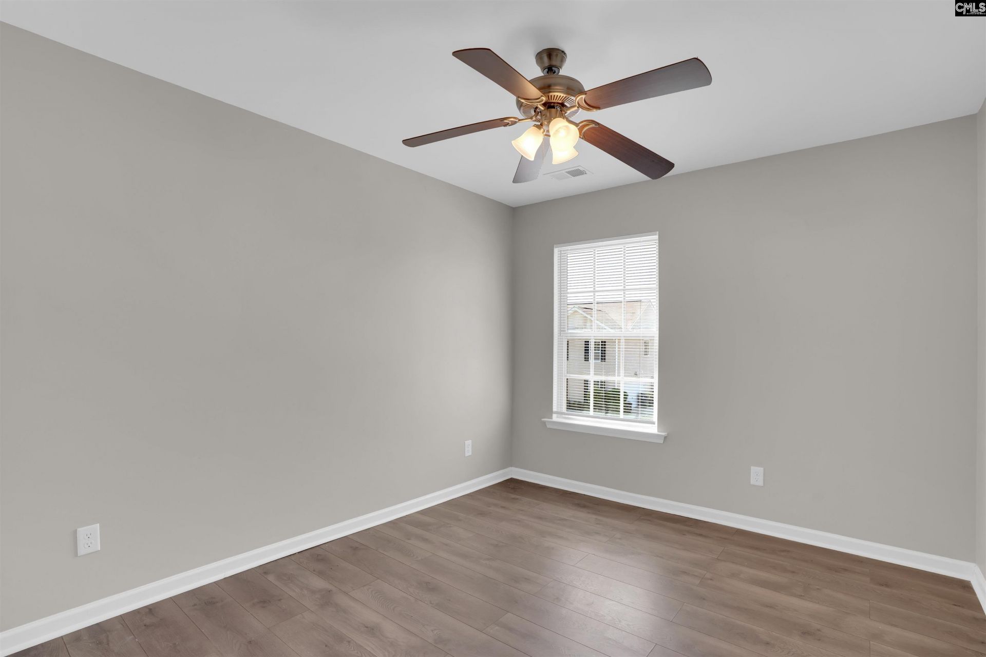 834 Dovefield Lane  Photo 33
