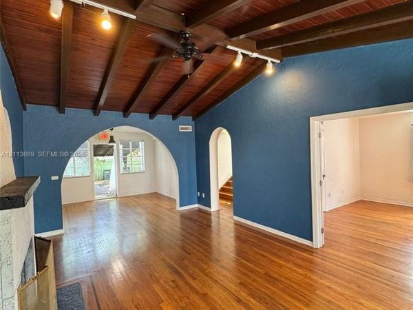 1247 Alton Rd , Miami Beach, FL 33139