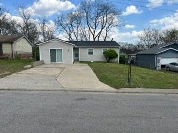 1029 Mallow Dr, Madison, TN 37115