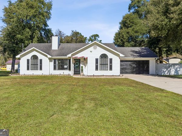 207 Glen Meadows Circle, Brunswick, GA 31523