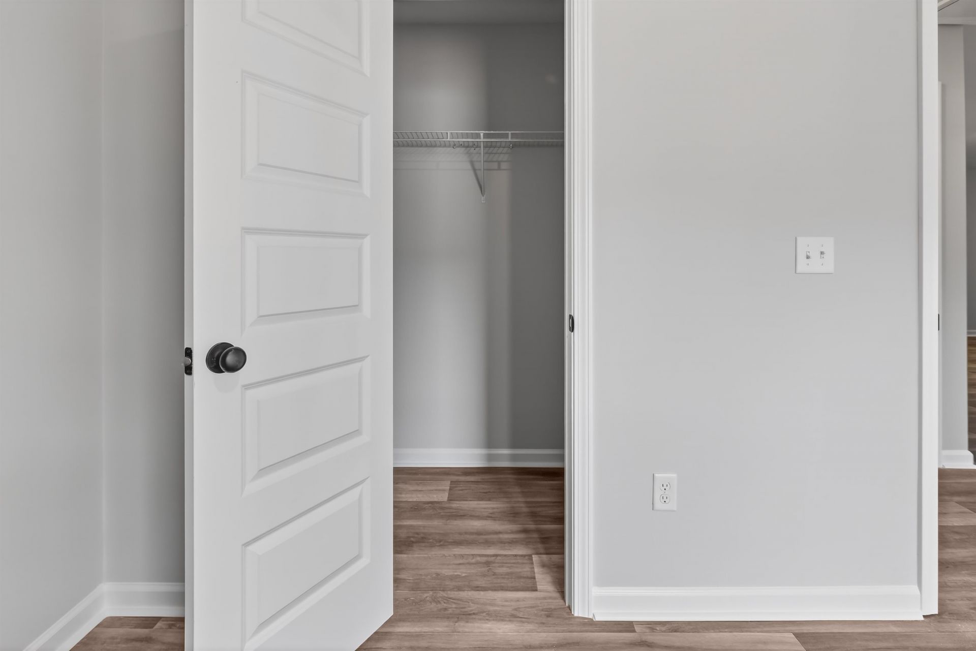 636 Green Valley Way Photo 30